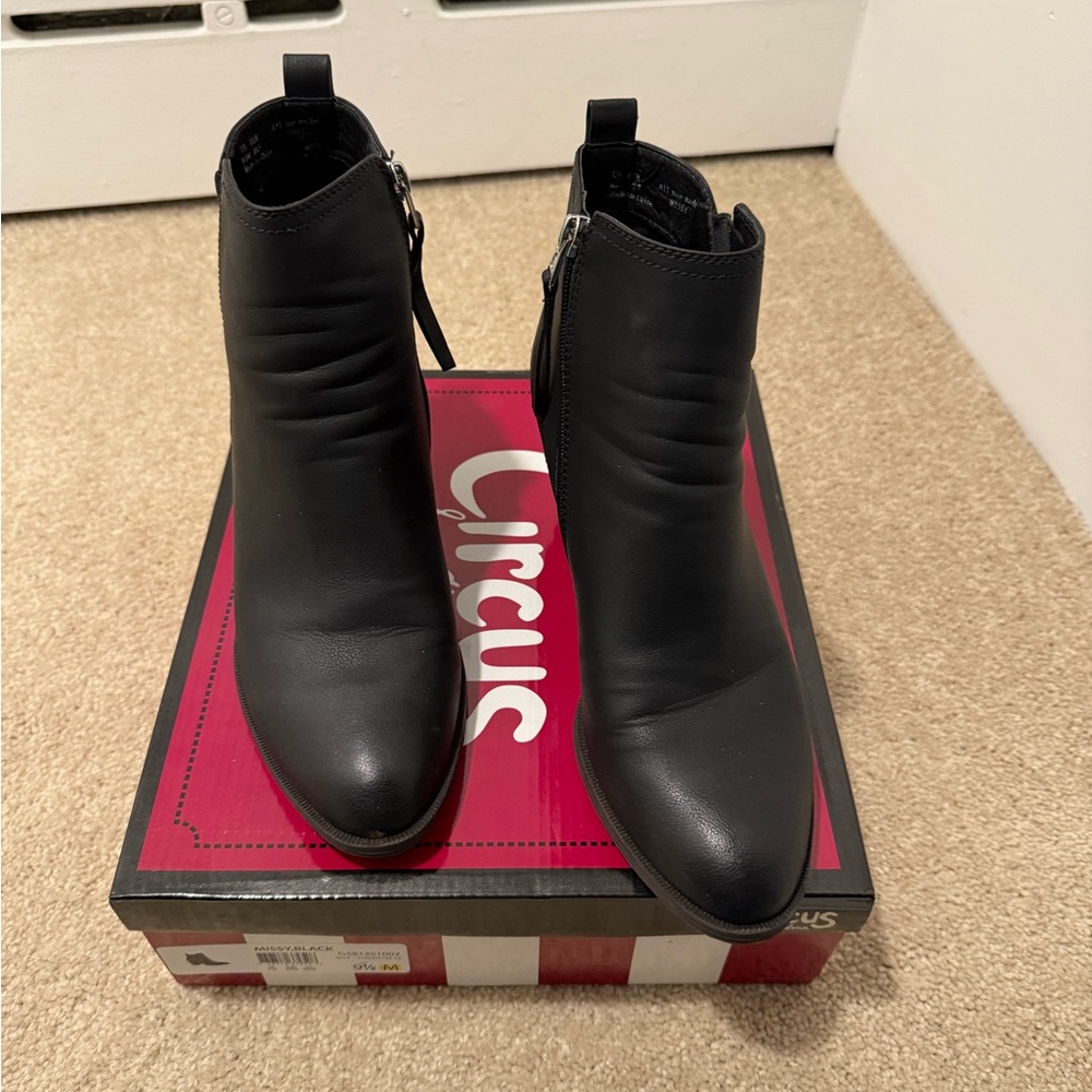 Circus by Sam Edelman Sleek Black Ankle Booties